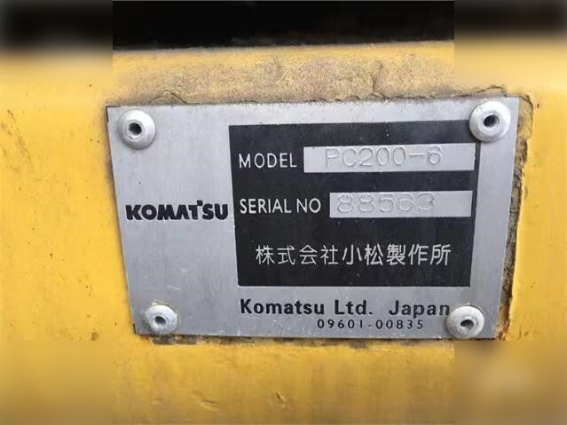 KOMATSU PC200-6 - Kāpurķēžu ekskavators: foto 2 KOMATSU PC200-6 - Kāpurķēžu ekskavators: foto 2