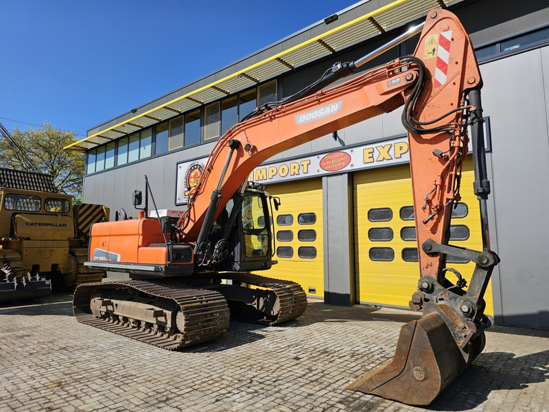 Doosan DX180LC - Kāpurķēžu ekskavators: foto 5 Doosan DX180LC - Kāpurķēžu ekskavators: foto 5