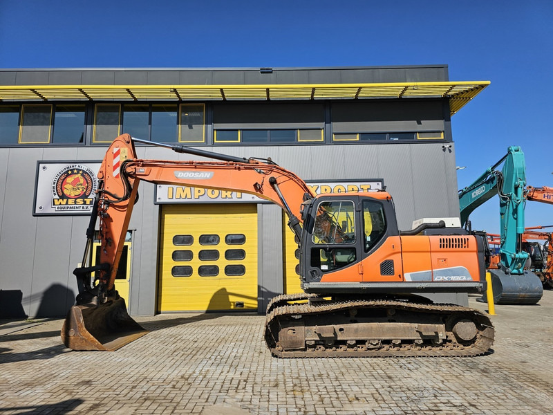 Doosan DX180LC - Kāpurķēžu ekskavators: foto 1 Doosan DX180LC - Kāpurķēžu ekskavators: foto 1