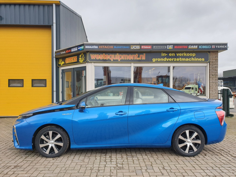 Toyota Mirai - Sedans: foto 1 Toyota Mirai - Sedans: foto 1