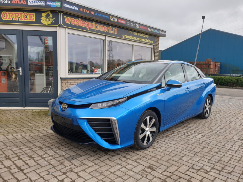 Toyota Mirai - Sedans: foto 2 Toyota Mirai - Sedans: foto 2