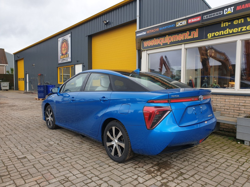 Toyota Mirai - Sedans: foto 3 Toyota Mirai - Sedans: foto 3