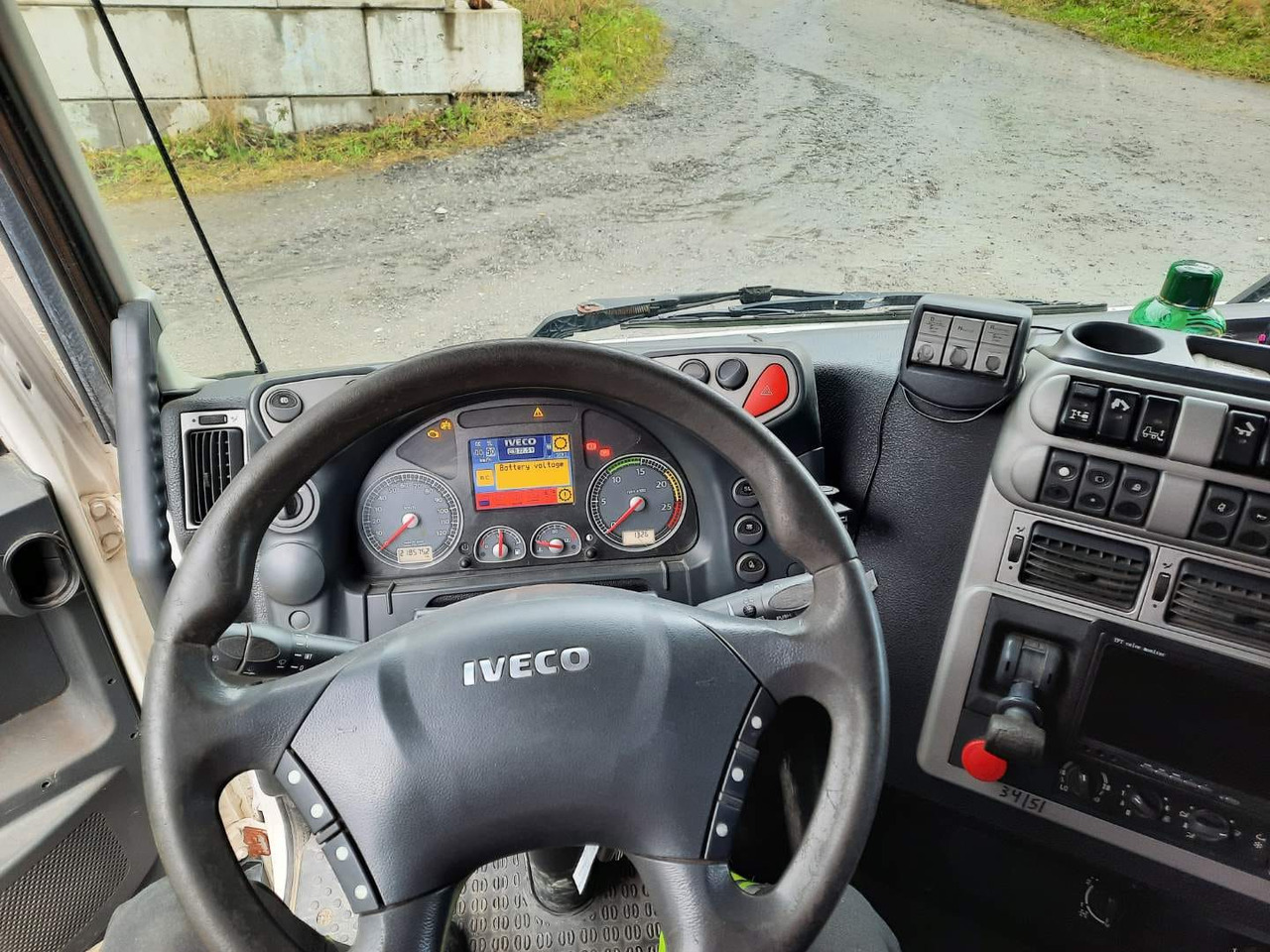 IVECO Stralis 560 - Kravas automašīna pašizgāzējs: foto 4 IVECO Stralis 560 - Kravas automašīna pašizgāzējs: foto 4