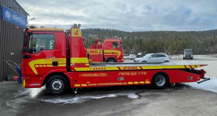 MAN TGL 12.250 4x2 Manual Nordic Edition 2x Winch Brille - Auto evakuators: foto 2 MAN TGL 12.250 4x2 Manual Nordic Edition 2x Winch Brille - Auto evakuators: foto 2
