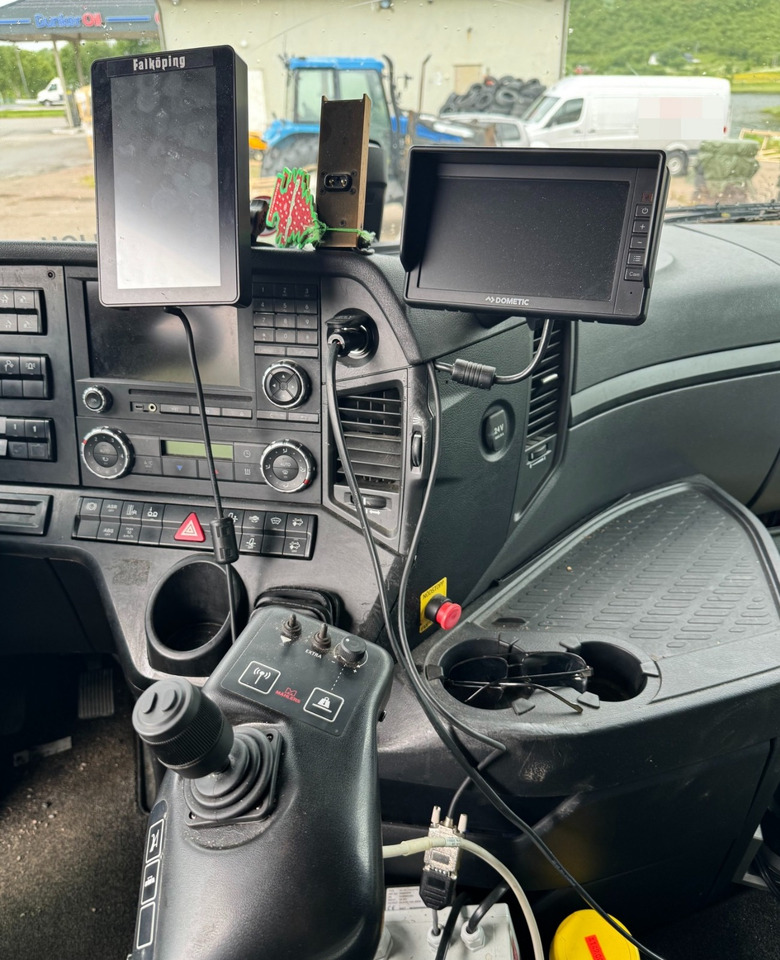 Kravas automašīna pašizgāzējs Mercedes-Benz Arocs 2658: foto 11