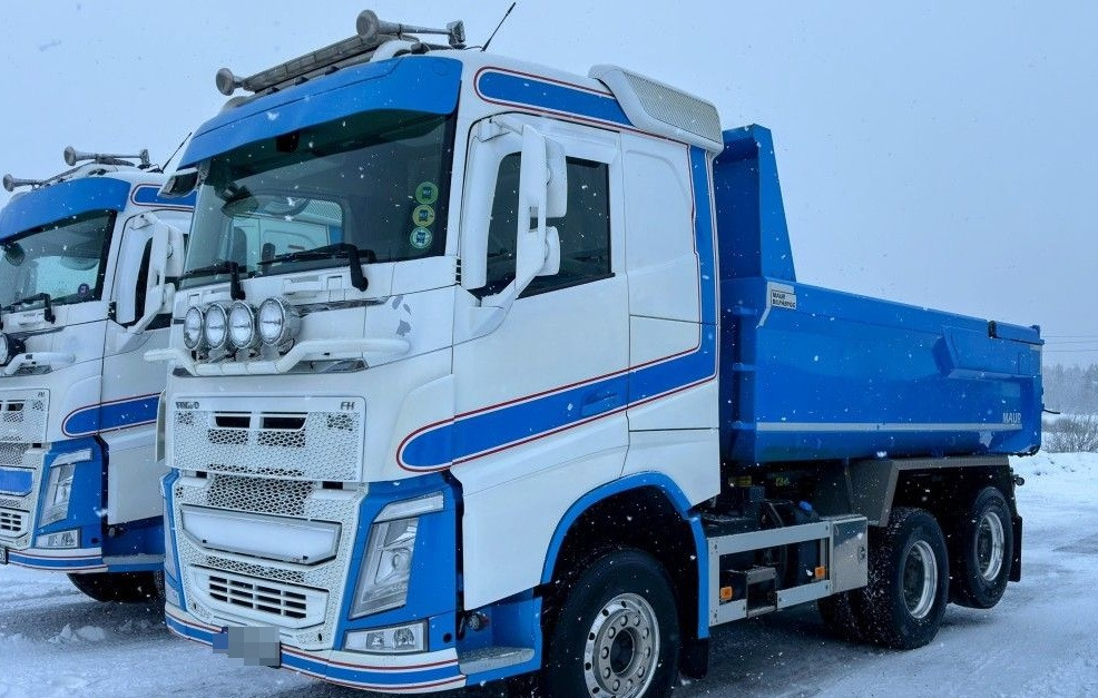 VOLVO FH16 540 / 6x4 / Retarder - Kravas automašīna pašizgāzējs: foto 1 VOLVO FH16 540 / 6x4 / Retarder - Kravas automašīna pašizgāzējs: foto 1