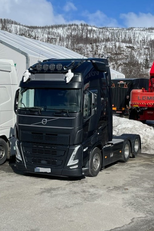 Volvo FH 540 6x2 Retarder New TUV - Vilcējs: foto 1 Volvo FH 540 6x2 Retarder New TUV - Vilcējs: foto 1