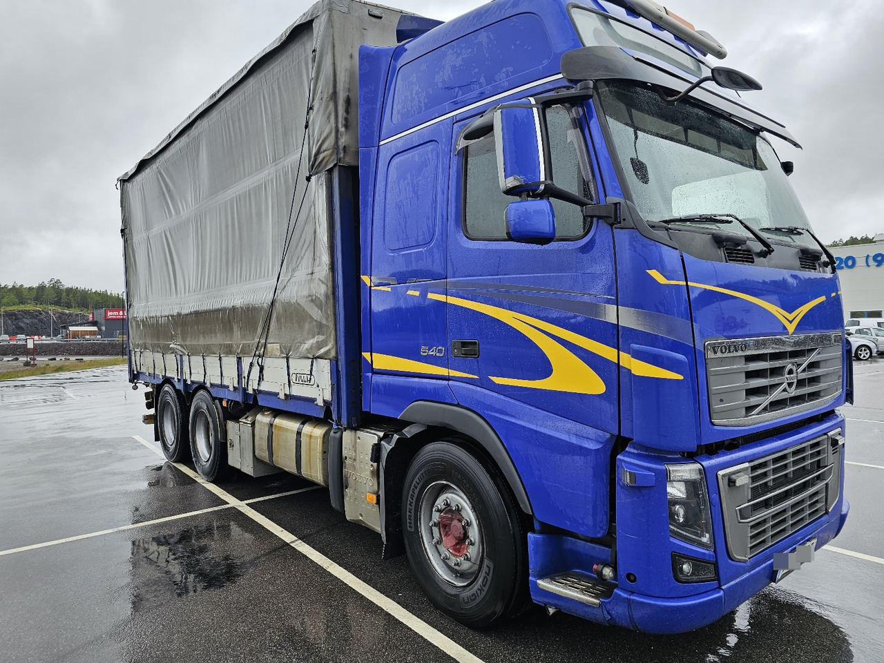 Volvo FH16 540 6x4 - Kravas automašīna ar tentu: foto 3 Volvo FH16 540 6x4 - Kravas automašīna ar tentu: foto 3