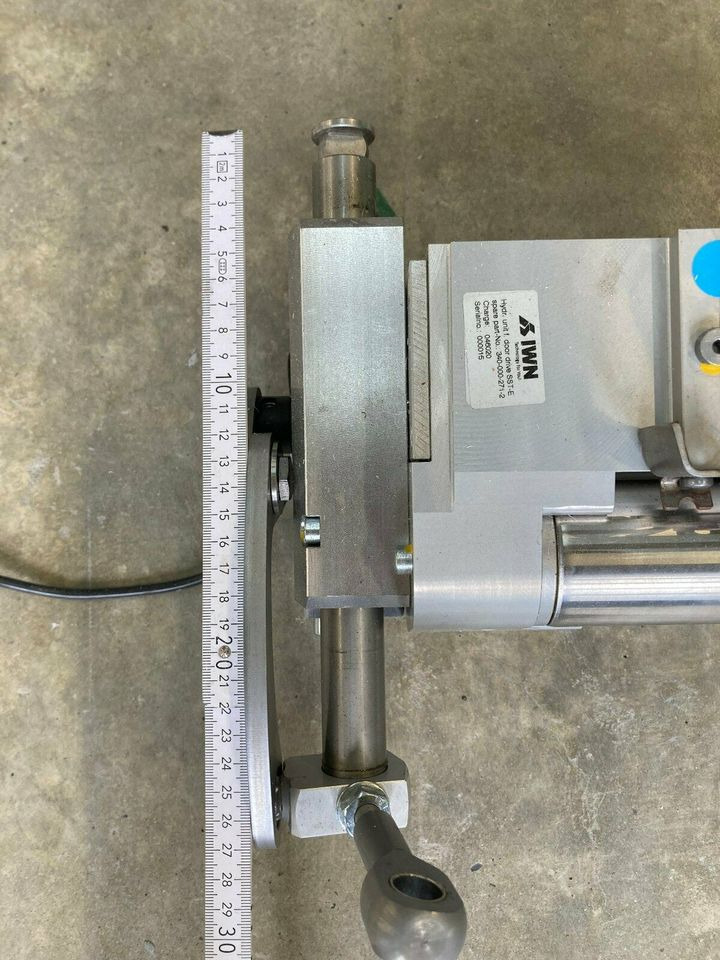 MAN Lion´s City 12 Türantrieb hintere Tür Teilenummer 36744066140 - Durvis un rezerves daļas - Kravas automašīna: foto 3 MAN Lion´s City 12 Türantrieb hintere Tür Teilenummer 36744066140 - Durvis un rezerves daļas - Kravas automašīna: foto 3