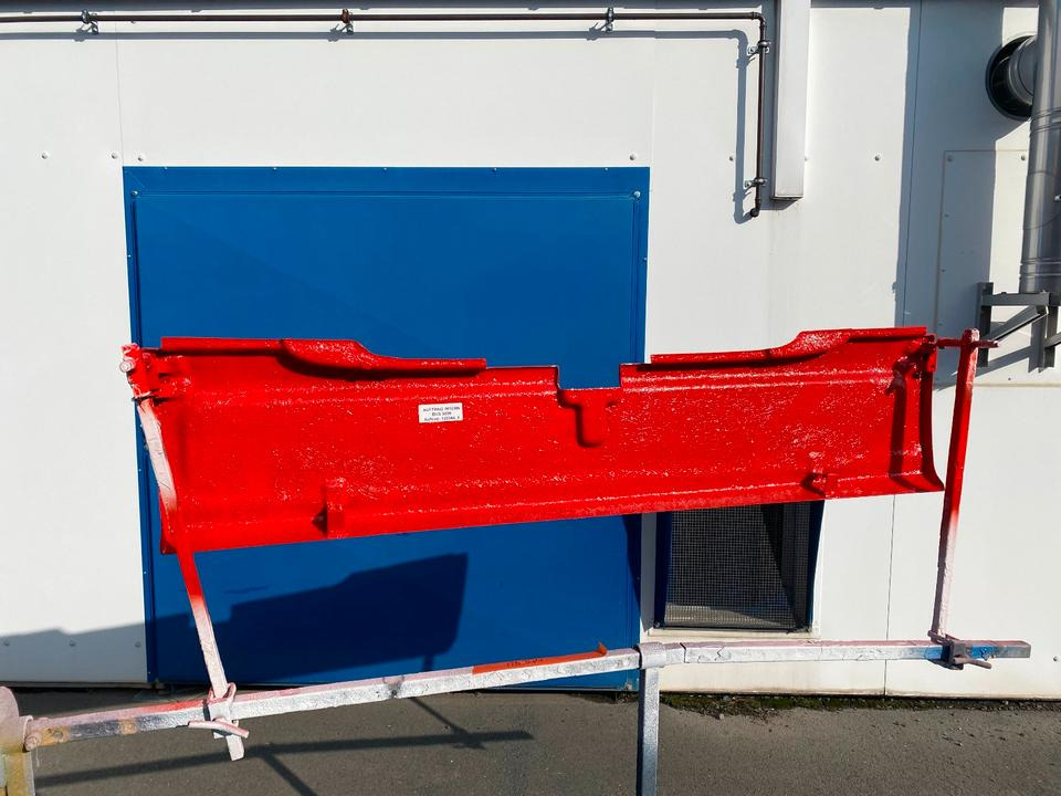 MAN Lions City A21 Heckstoßstange mit AHK Ausschnitt Lackiert UNI-Wunschfarbton OE 88732035011 / 88.73203-5011 *INKL.19% MWST* - Buferis - Autobuss: foto 2 MAN Lions City A21 Heckstoßstange mit AHK Ausschnitt Lackiert UNI-Wunschfarbton OE 88732035011 / 88.73203-5011 *INKL.19% MWST* - Buferis - Autobuss: foto 2