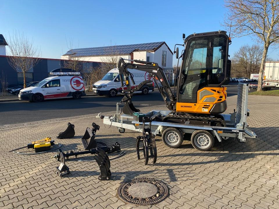 Minibagger BK2000NKSR + Tieflader + Zubehör *INKL.19% MWST*BERGER KRAUS*KUBOTA* KLIMA*SCHWENKARM*VERSTELLFAHRWERK* - Mini-ekskavators: foto 3 Minibagger BK2000NKSR + Tieflader + Zubehör *INKL.19% MWST*BERGER KRAUS*KUBOTA* KLIMA*SCHWENKARM*VERSTELLFAHRWERK* - Mini-ekskavators: foto 3