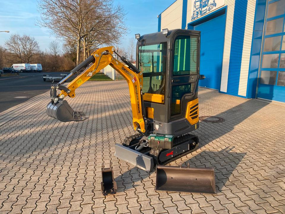 Minibagger BK950KS + Schaufelpaket *INKL.19% MWST*BERGER KRAUS*KABINE*SOFORT!* - Mini-ekskavators: foto 1 Minibagger BK950KS + Schaufelpaket *INKL.19% MWST*BERGER KRAUS*KABINE*SOFORT!* - Mini-ekskavators: foto 1