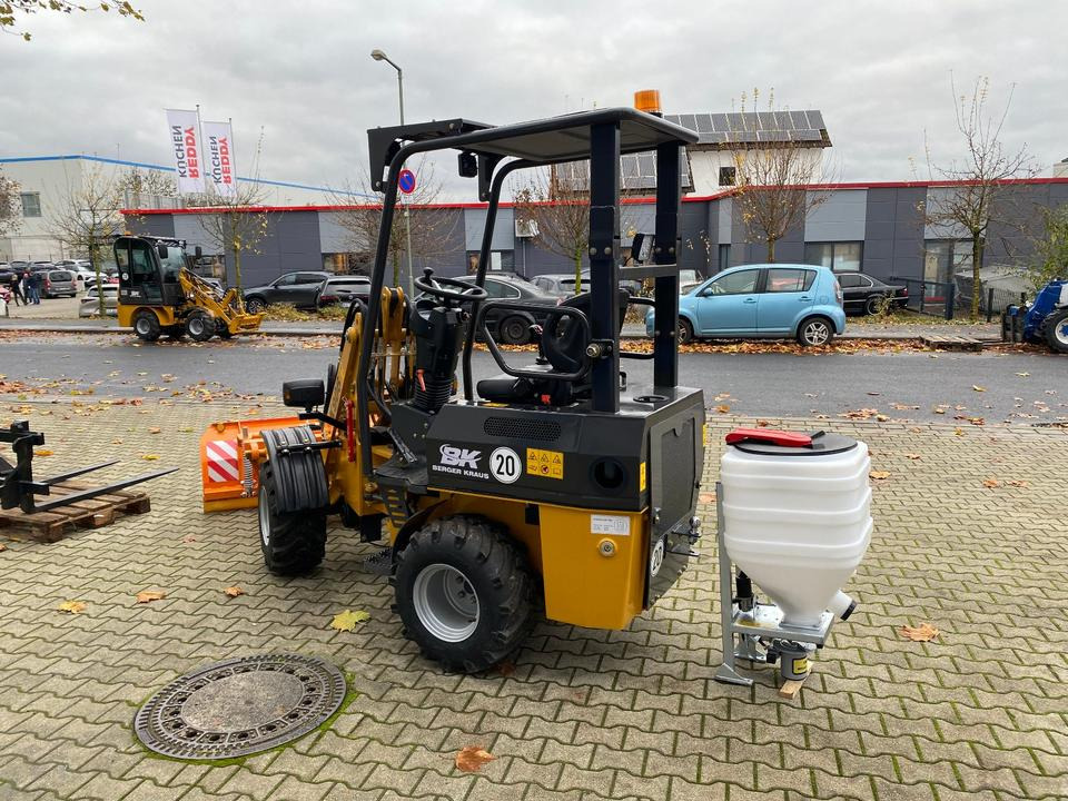 Radlader/Hoflader BK906 inkl. Winter-Komplettpaket *INKL.19% MWST.*BERGER KRAUS*PERKINS*EURO*SOFORT!* - Mini iekrāvējs: foto 5 Radlader/Hoflader BK906 inkl. Winter-Komplettpaket *INKL.19% MWST.*BERGER KRAUS*PERKINS*EURO*SOFORT!* - Mini iekrāvējs: foto 5