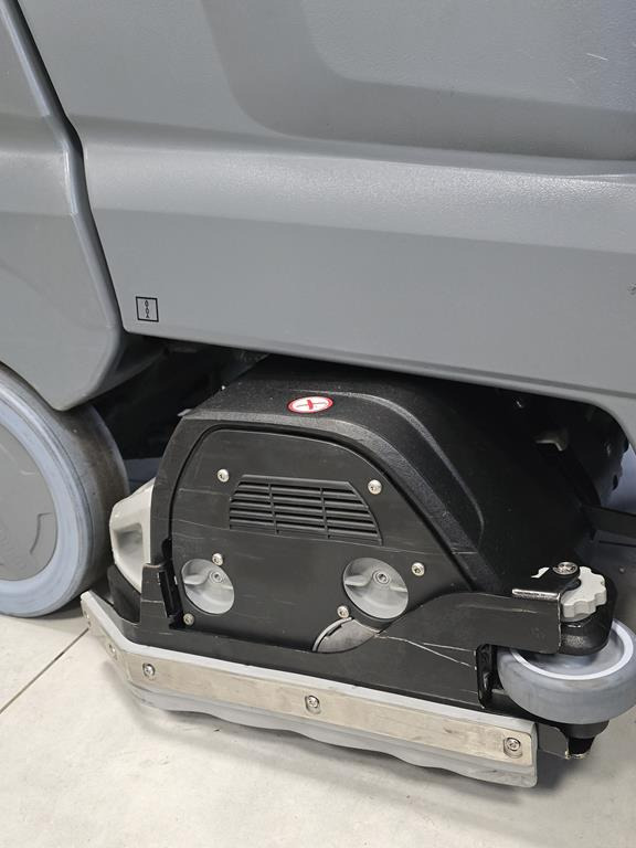 Grīdas mazgāšanas iekārta KÄRCHER B 90 + R75 266 working hours: foto 17 Grīdas mazgāšanas iekārta KÄRCHER B 90 + R75 266 working hours: foto 17