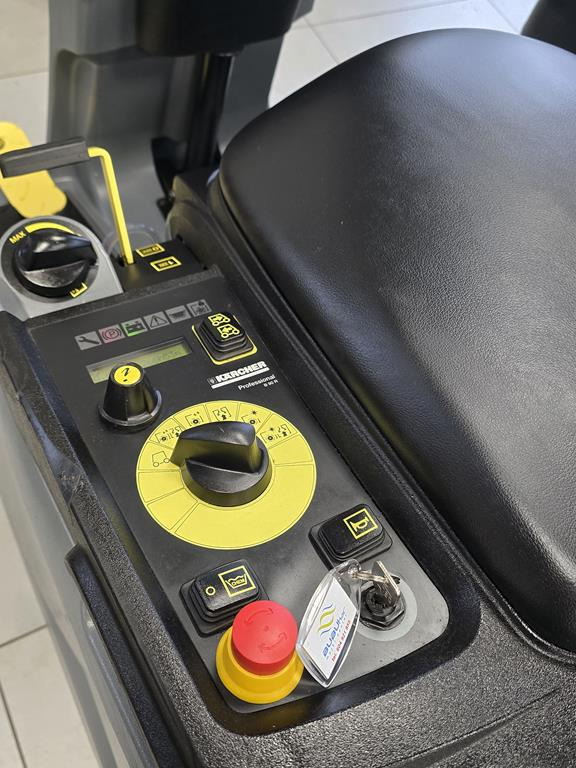 Grīdas mazgāšanas iekārta KÄRCHER B 90 + R75 266 working hours: foto 10 Grīdas mazgāšanas iekārta KÄRCHER B 90 + R75 266 working hours: foto 10