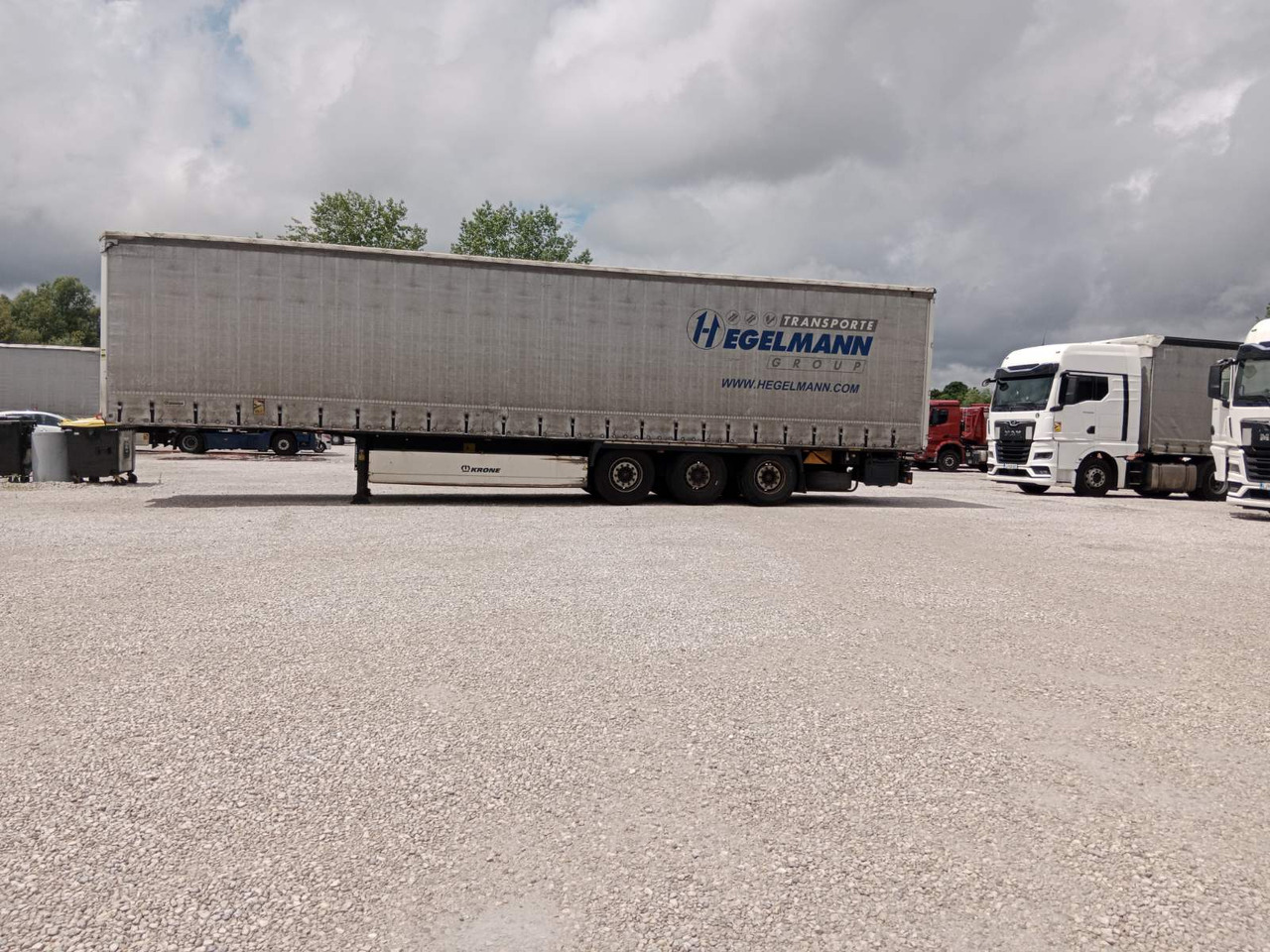 KRONE  - Tenta puspiekabe: foto 3 KRONE  - Tenta puspiekabe: foto 3