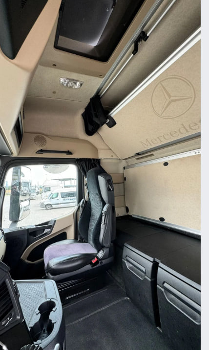 Vilcējs MERCEDES-BENZ Actros 1845  with retarder: foto 12