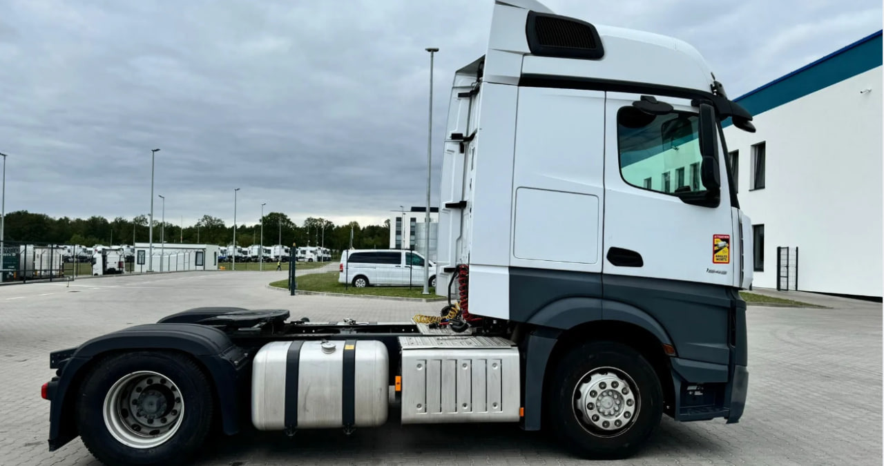 Vilcējs MERCEDES-BENZ Actros 1845  with retarder: foto 6