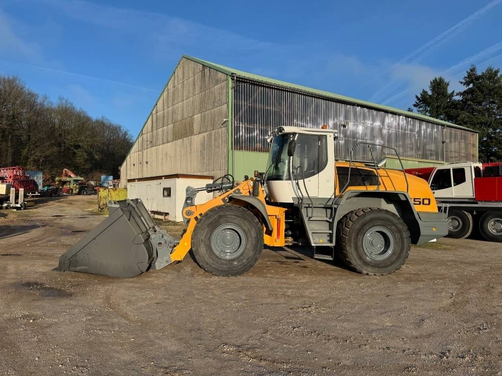 Liebherr L 550 - Riteņu iekrāvējs: foto 3 Liebherr L 550 - Riteņu iekrāvējs: foto 3