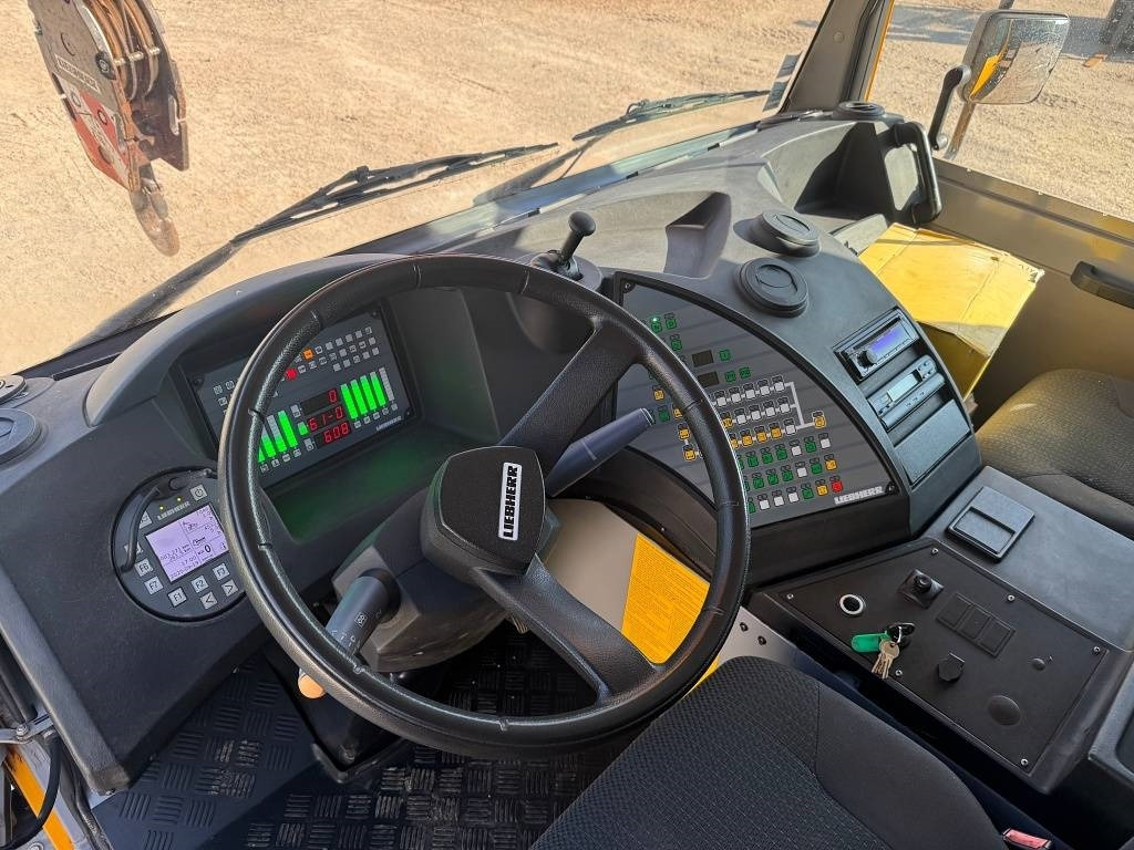 Liebherr LTM 1030-2.1 - Autoceltnis: foto 5 Liebherr LTM 1030-2.1 - Autoceltnis: foto 5