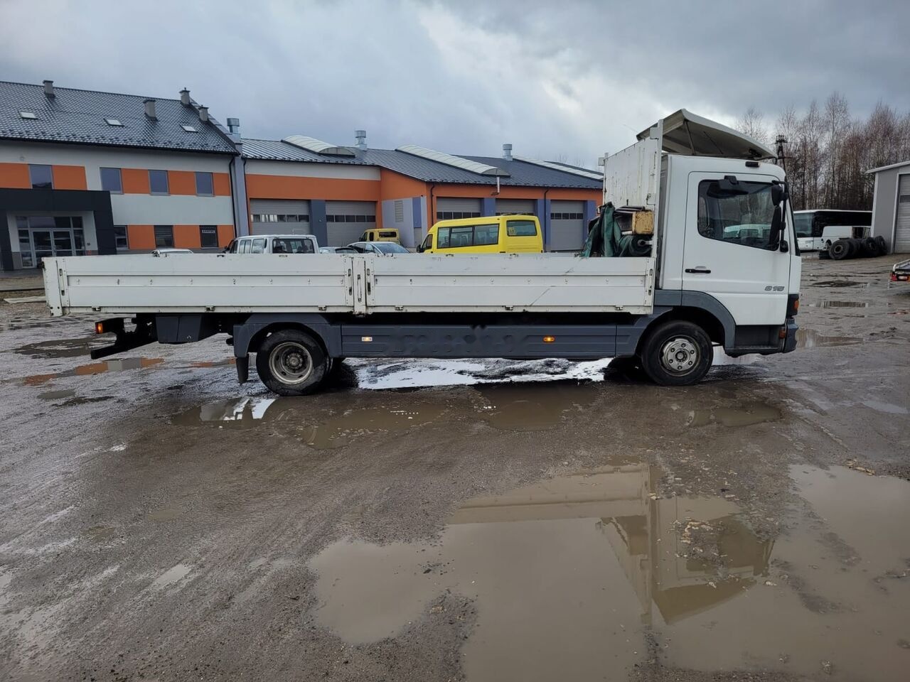 Mercedes-Benz Atego 815 - Bortu kravas automašīna/ Platforma: foto 4 Mercedes-Benz Atego 815 - Bortu kravas automašīna/ Platforma: foto 4