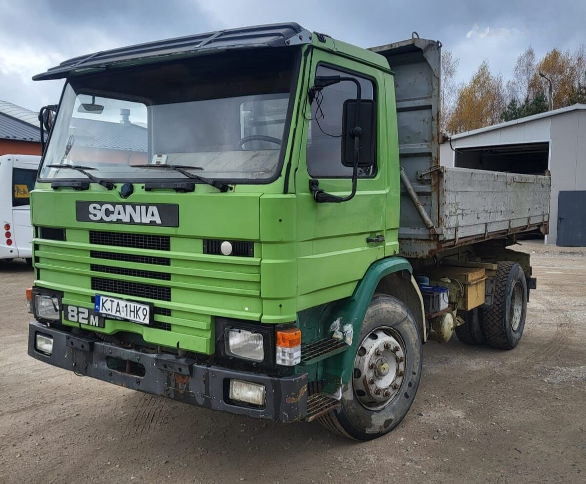 Scania 82M - Kravas automašīna pašizgāzējs: foto 1 Scania 82M - Kravas automašīna pašizgāzējs: foto 1