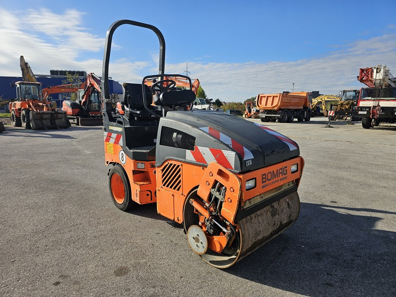 BOMAG BW100AC-4 - Kombinētais veltnis: foto 5 BOMAG BW100AC-4 - Kombinētais veltnis: foto 5