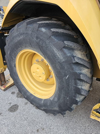 Ekskavators-iekrāvējs CAT 428F2: foto 23