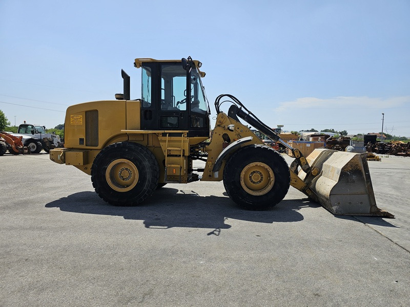 CATERPILLAR 930G - Riteņu iekrāvējs: foto 5 CATERPILLAR 930G - Riteņu iekrāvējs: foto 5