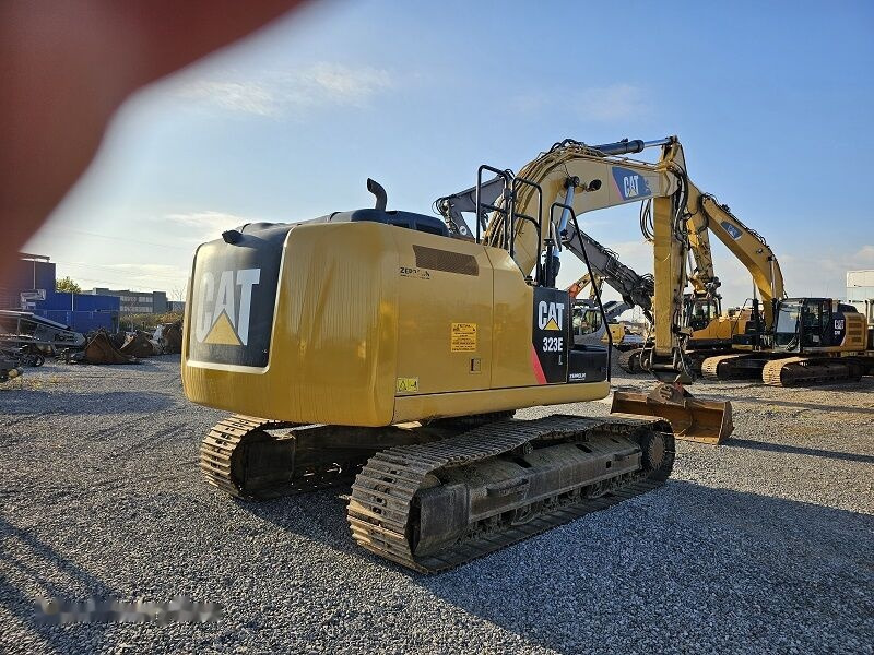 Caterpillar 323EL - Kāpurķēžu ekskavators: foto 5 Caterpillar 323EL - Kāpurķēžu ekskavators: foto 5