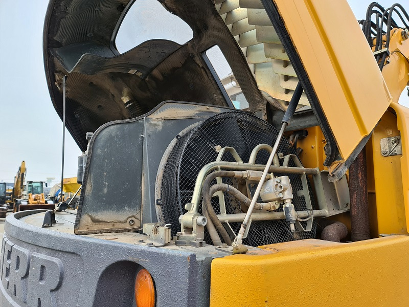 Celtniecības tehnika LIEBHERR A316: foto 19