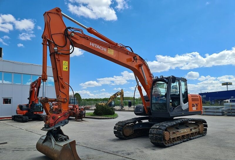 Hitachi ZX180LC-3 - Kāpurķēžu ekskavators: foto 2 Hitachi ZX180LC-3 - Kāpurķēžu ekskavators: foto 2