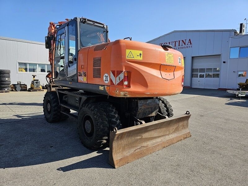 Hitachi ZX190W-3 - Riteņu ekskavators: foto 2 Hitachi ZX190W-3 - Riteņu ekskavators: foto 2