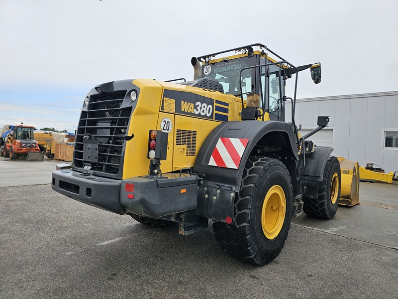 KOMATSU WA380-8 - Riteņu iekrāvējs: foto 3 KOMATSU WA380-8 - Riteņu iekrāvējs: foto 3