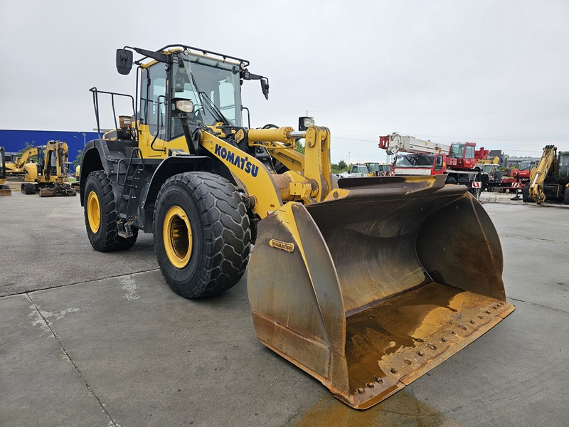 KOMATSU WA380-8 - Riteņu iekrāvējs: foto 5 KOMATSU WA380-8 - Riteņu iekrāvējs: foto 5