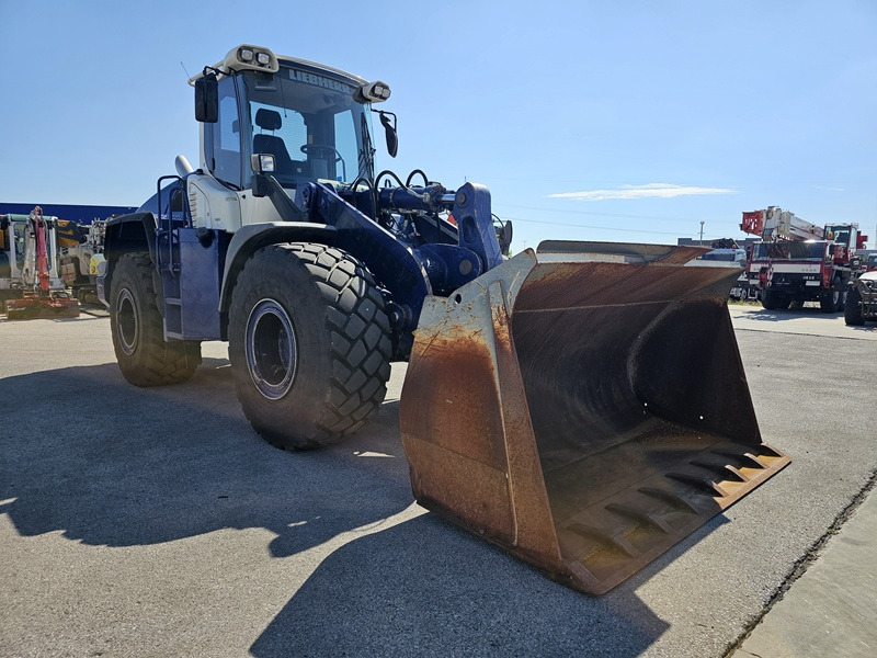 LIEBHERR L556 - Riteņu iekrāvējs: foto 5 LIEBHERR L556 - Riteņu iekrāvējs: foto 5