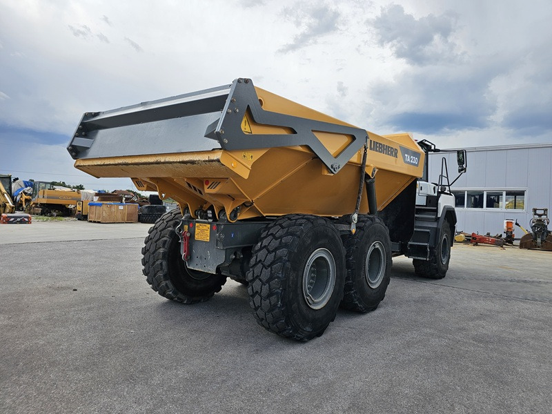 LIEBHERR TA230 Litronic - Artikulētias pašizgāzējs: foto 3 LIEBHERR TA230 Litronic - Artikulētias pašizgāzējs: foto 3