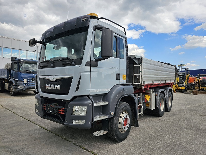 MAN TGS 26.440 6x4 EUR 6 Intarder kipper - Kravas automašīna pašizgāzējs: foto 4 MAN TGS 26.440 6x4 EUR 6 Intarder kipper - Kravas automašīna pašizgāzējs: foto 4
