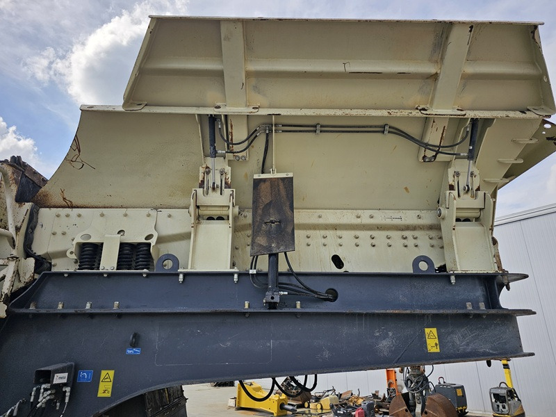 Trieciena drupinātājs METSO LT1213S: foto 16