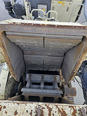 Trieciena drupinātājs METSO LT1213S: foto 23