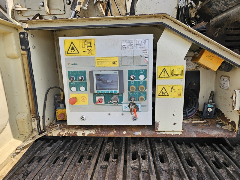 Trieciena drupinātājs METSO LT1213S: foto 7