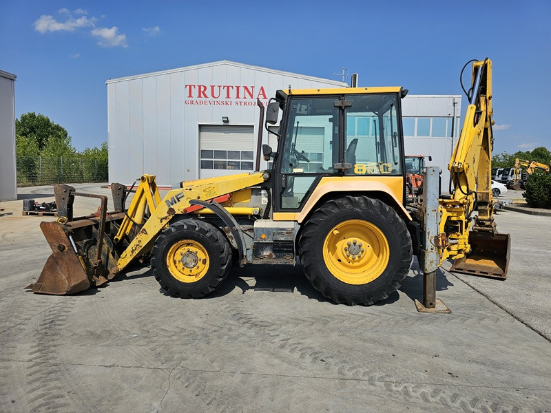 MF 860 - Ekskavators-iekrāvējs: foto 2 MF 860 - Ekskavators-iekrāvējs: foto 2