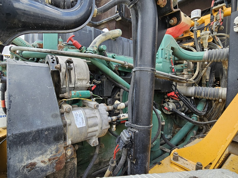 Artikulētias pašizgāzējs VOLVO A35D: foto 25