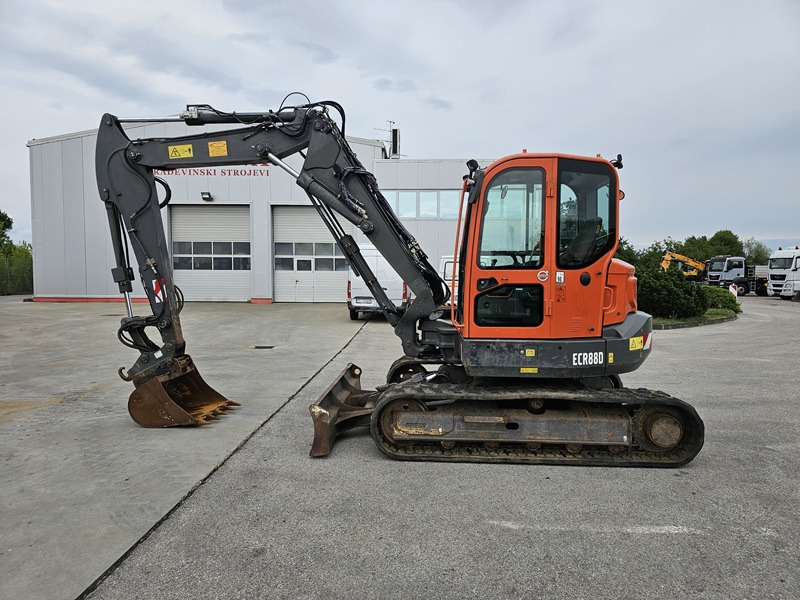 VOLVO ECR88D - Kāpurķēžu ekskavators: foto 1 VOLVO ECR88D - Kāpurķēžu ekskavators: foto 1