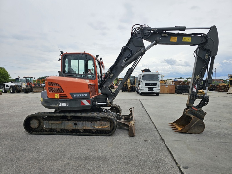 VOLVO ECR88D - Kāpurķēžu ekskavators: foto 4 VOLVO ECR88D - Kāpurķēžu ekskavators: foto 4