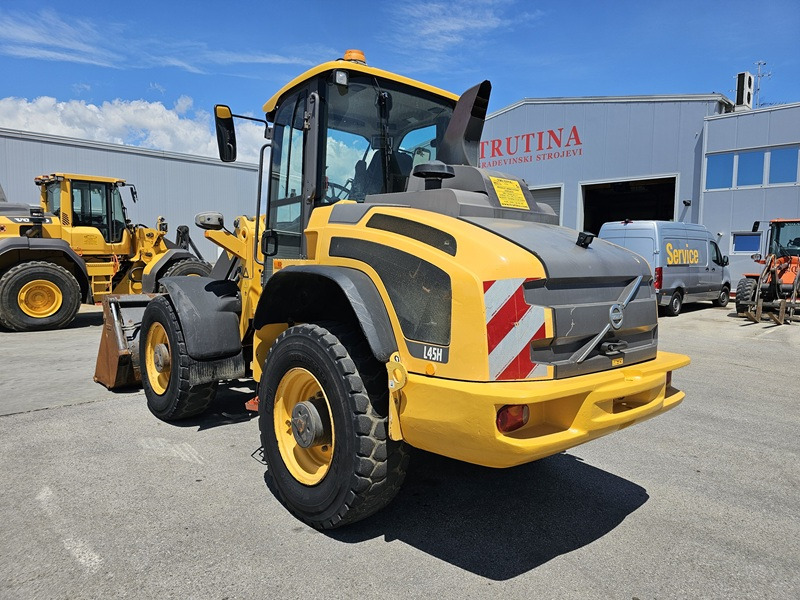 VOLVO L45H - Riteņu iekrāvējs: foto 3 VOLVO L45H - Riteņu iekrāvējs: foto 3