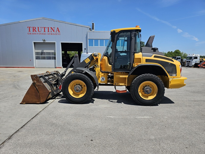 VOLVO L45H - Riteņu iekrāvējs: foto 2 VOLVO L45H - Riteņu iekrāvējs: foto 2