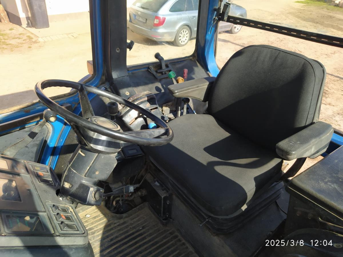 Ford 8730 - Traktors: foto 3 Ford 8730 - Traktors: foto 3