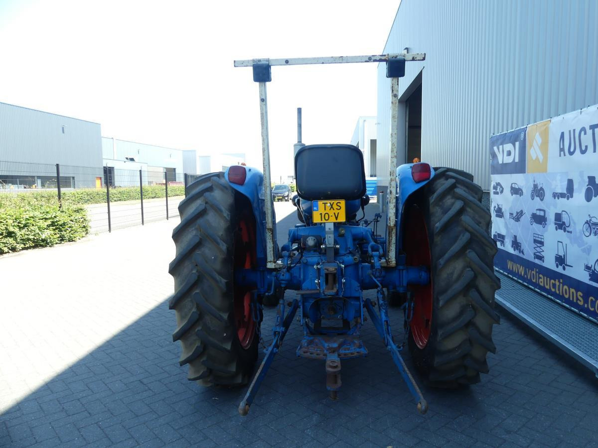 Fordson Major - Traktors: foto 5 Fordson Major - Traktors: foto 5
