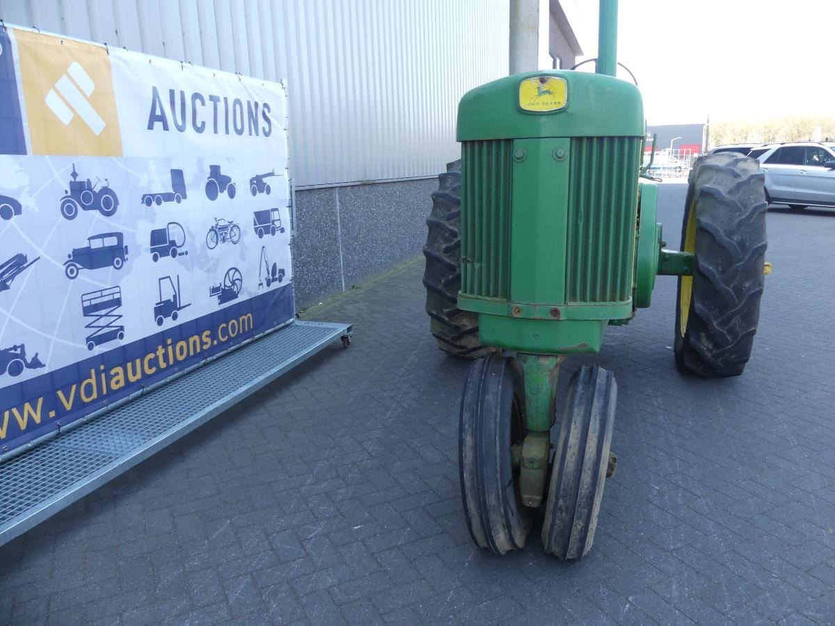 Traktors John-Deere 730: foto 28